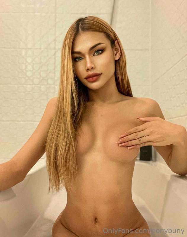 Would you play with both of my nipples at the same time? 😋
