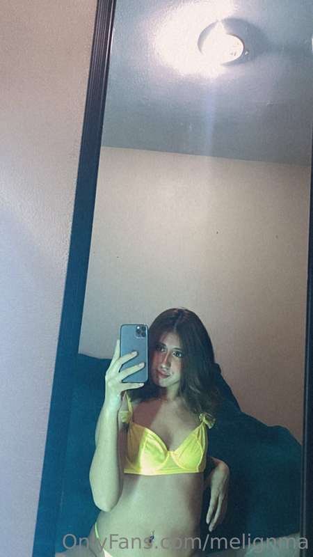 Por favor, entra en mi habitación 😘💋