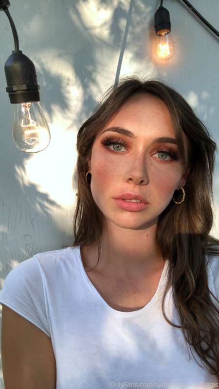 when your bff is a makeup artist >
