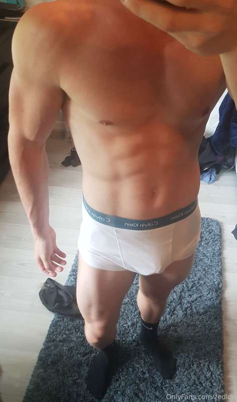 😝