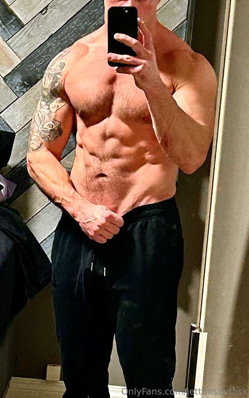 chiselled43