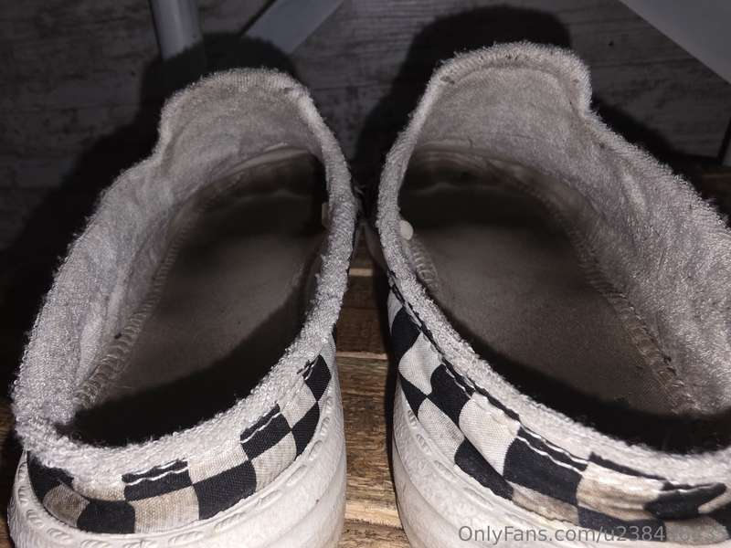 My barefeet love these shoes! The smell is so strong! 🤭👣