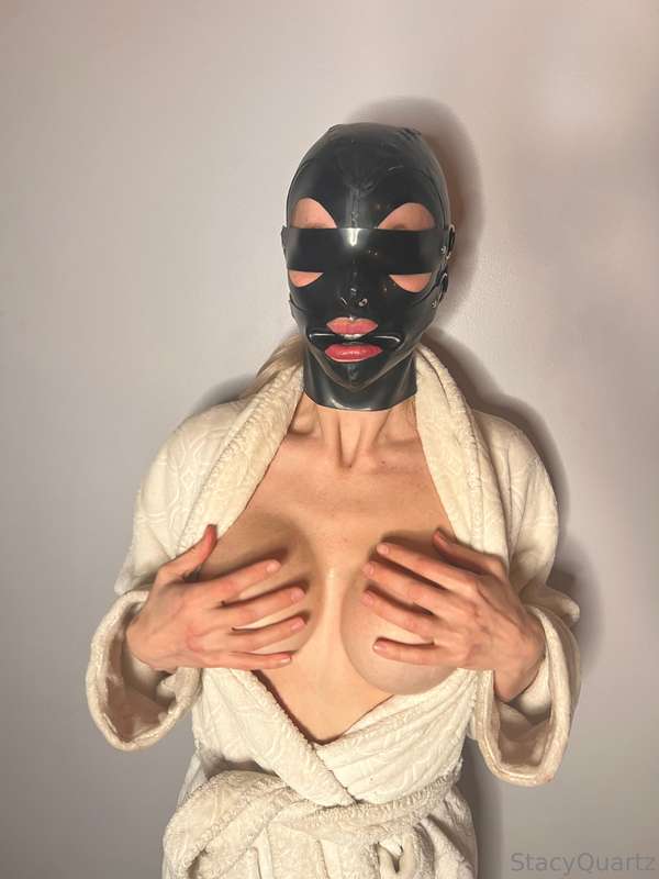 FIRST FAN TO TIP $30 GETS BDSM BUNDLE WORTH $300🖤