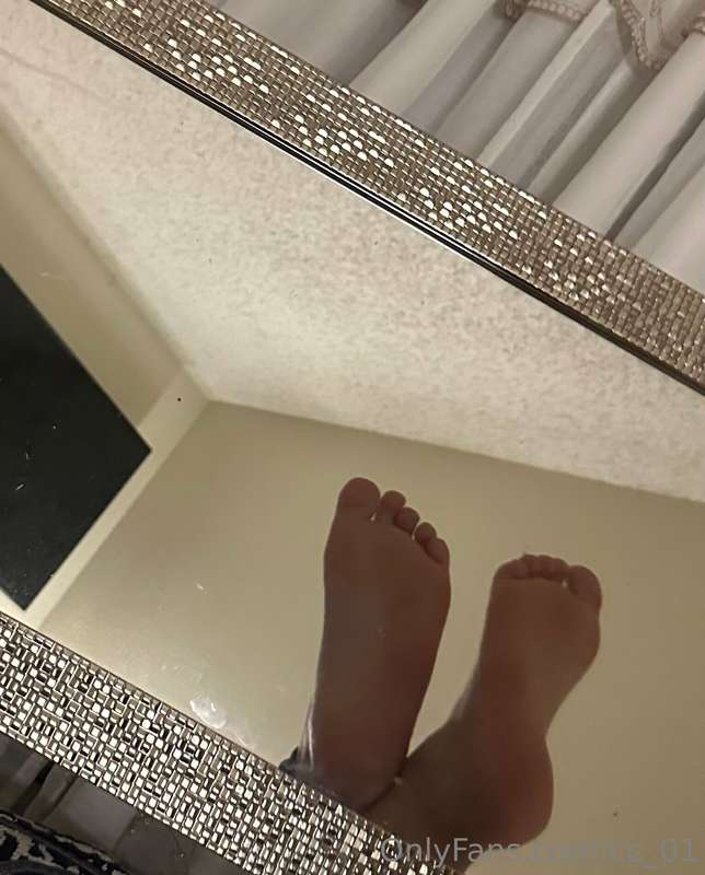 Mirror pics