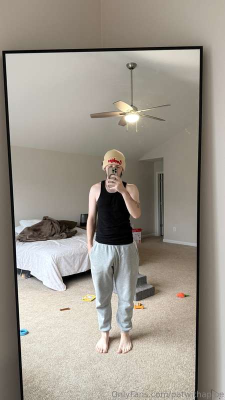 Grey sweats.