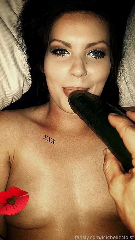 MichelleMoist image #1