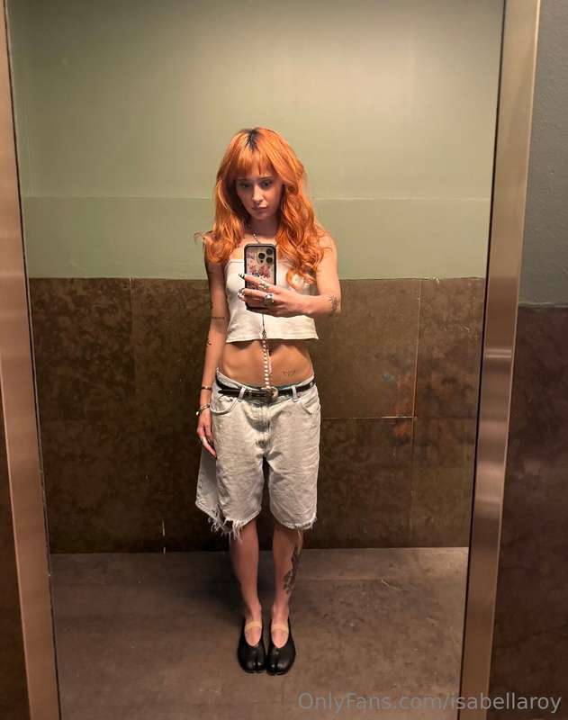isabellaroy