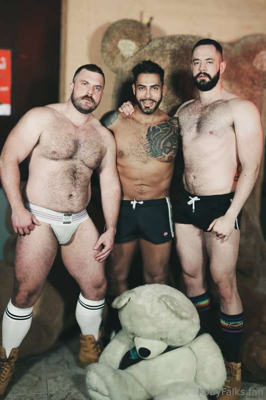 **Exclusive Sneak Peek: Stills from "Bacon Bear Bar with Vik..