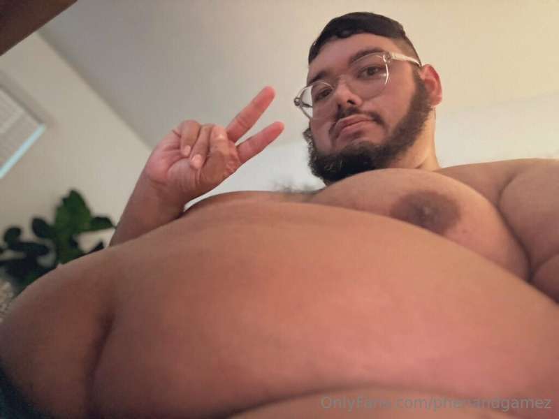Took a video eating a donut or 3 lol who wants the video? I’..