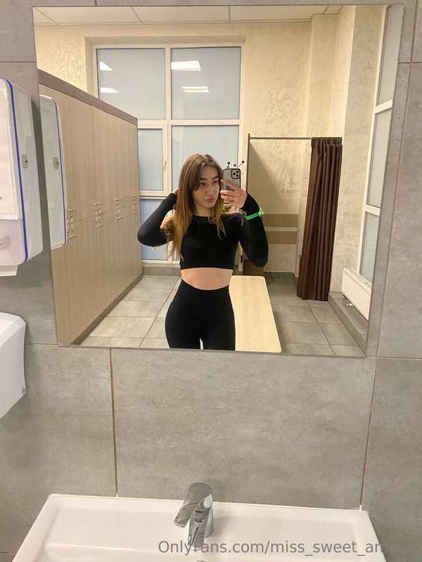 Training at the gym on schedule, don't want to miss the chan..