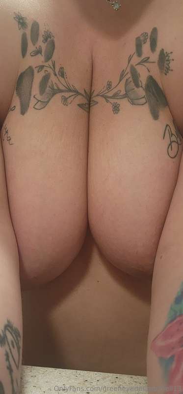 greeneyedbombshell13