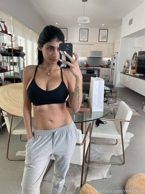 Foto 140 de Mia Khalifa en Tocromo