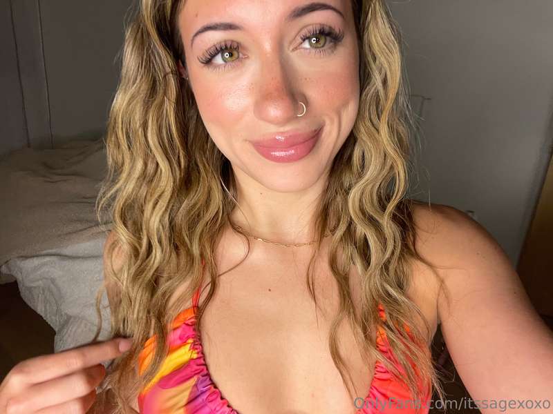Going live soon 🥵🥵 