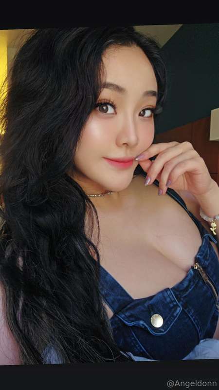 It's almost my bday ♡ ! I want to be spoiled so bad 