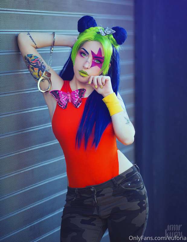 Hello! This is me in my Jolyne cosplay! Quarantine started t..