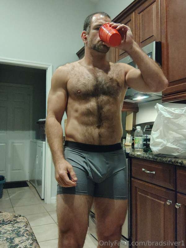 Preworkout, liquid IV, and creatine to start the day @ 5am