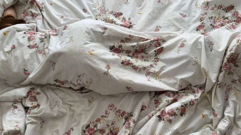hmmm... what could you possibly find under the blanket? 🤔 
