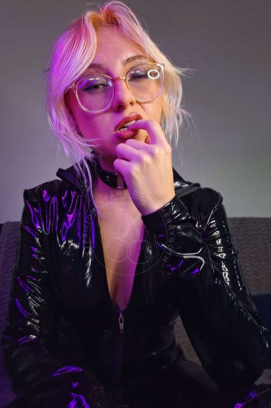 This PVC catsuit has you gooning hard, doesn't it? 🖤
