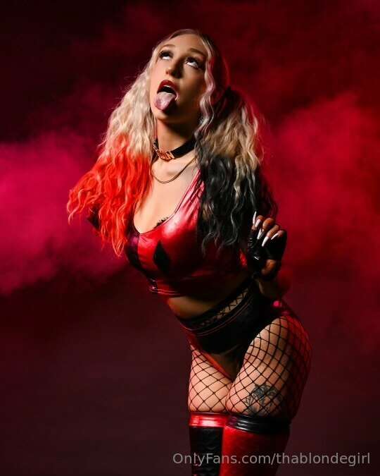 thablondegirl