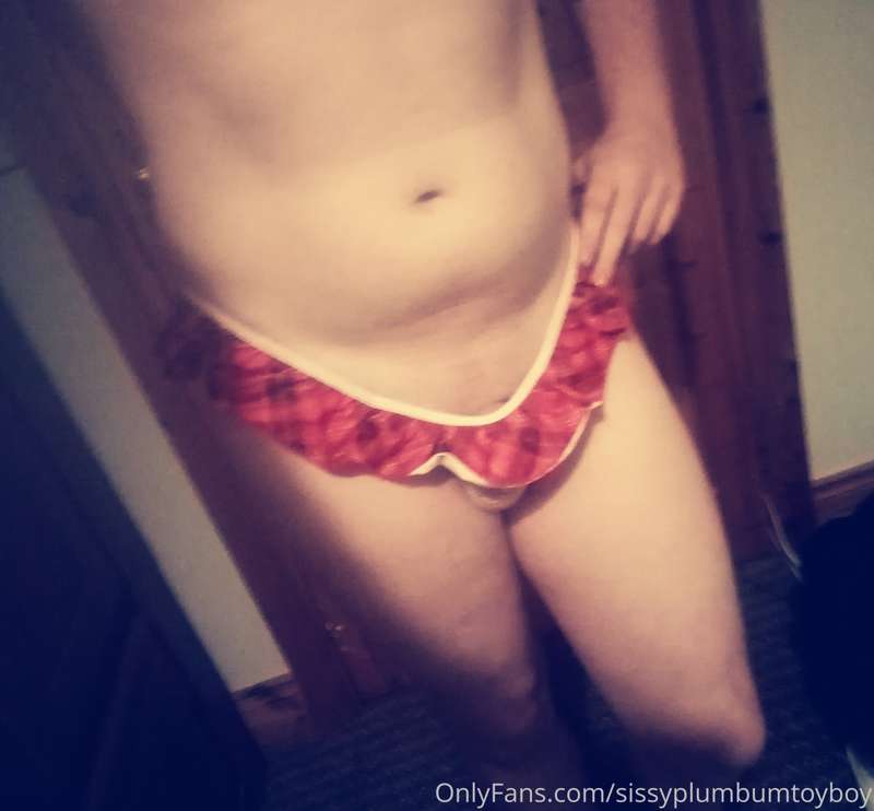 You should see how plump and cute my ass looks in this tarta..