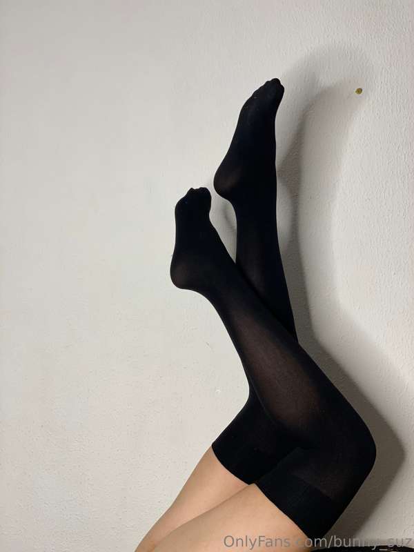 Do I have any foot fetishists around here? 😈