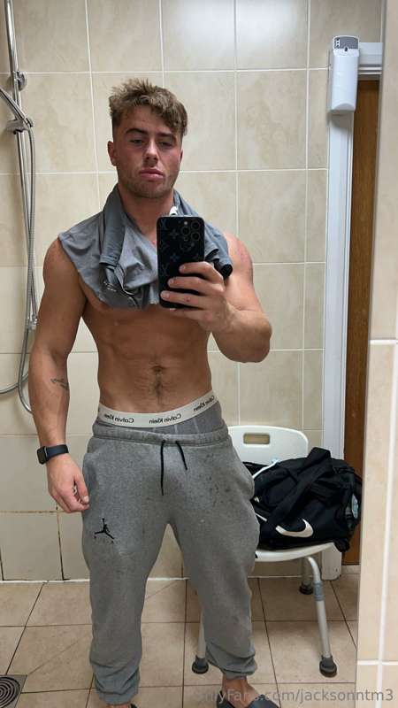 I want to be your Christmas present x https://onlyfans.com/j..