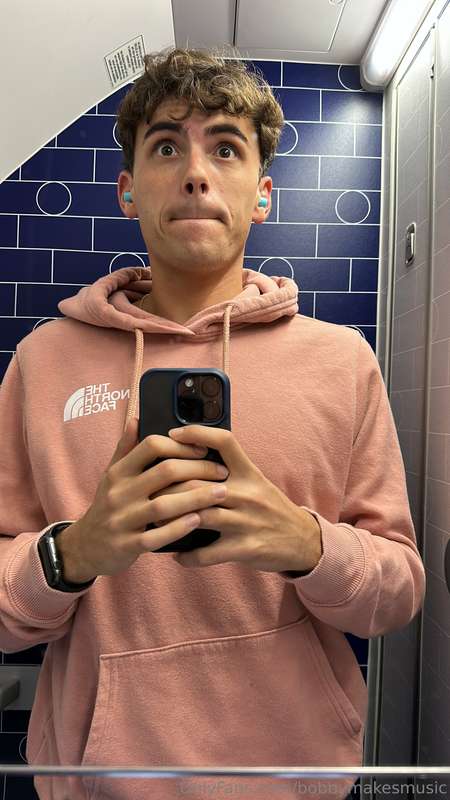 Can’t fly without ear plugs 🥸