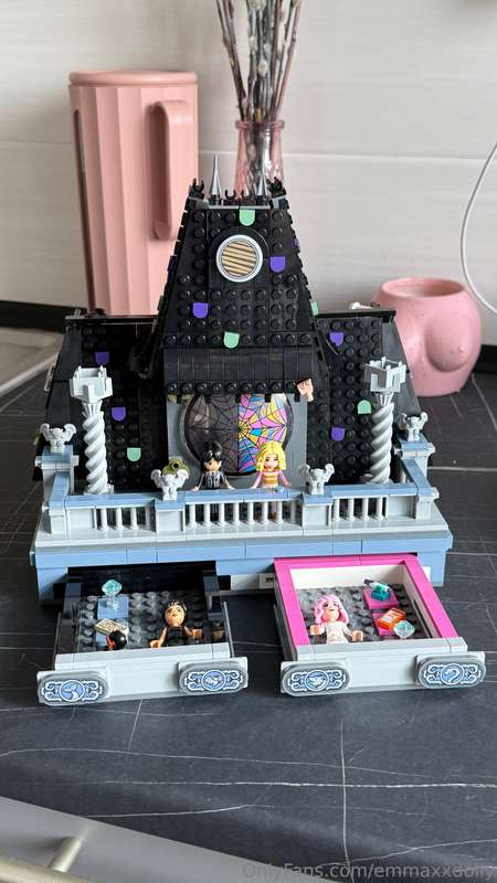 DONE!! Finally 😅 This LEGO almost drove me insane — so many ..