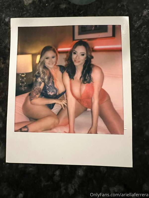 Foto 99 de Ariella Ferrera en Tocromo