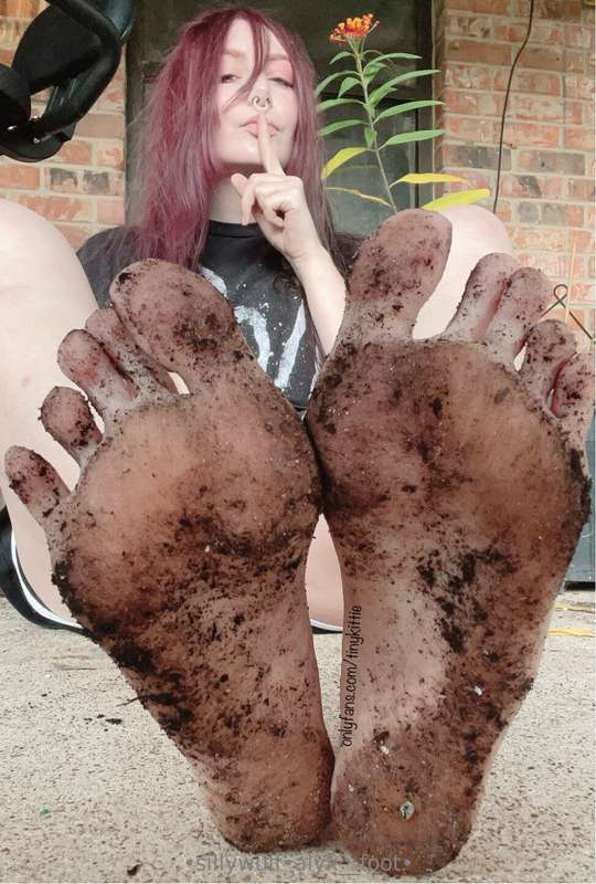 new upload dirty soles/dirty sole selfies + 5 min dirty sole..