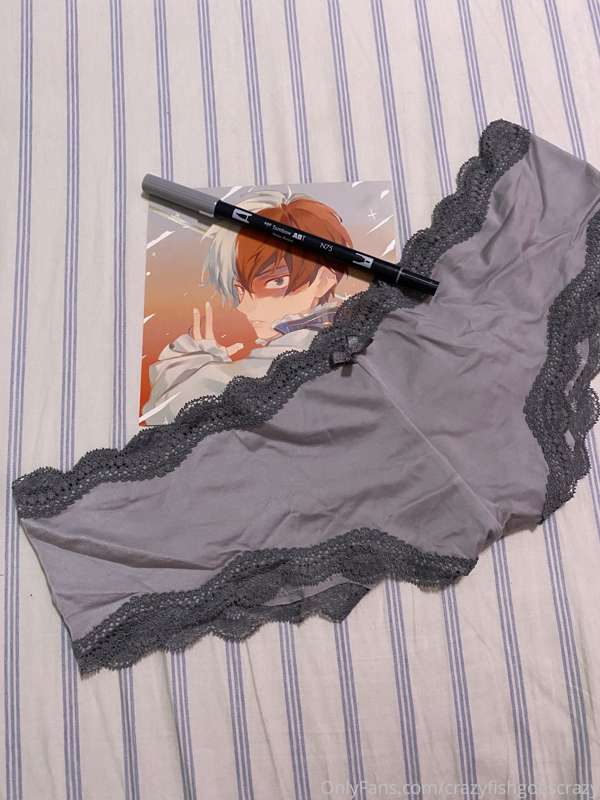 [DROP] Offering an MHA themed panty and one pair of socks (l..
