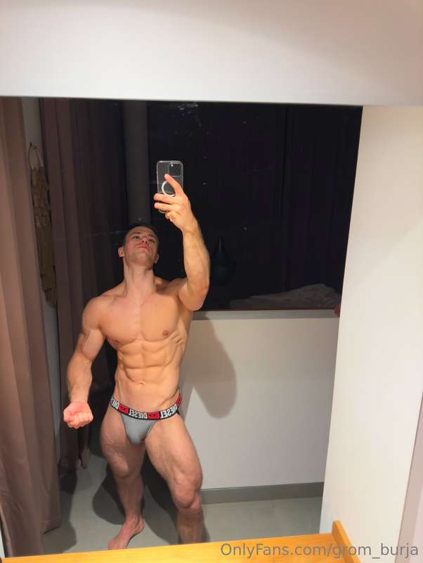 sweat before sleep?😏😈main VIP page🔗 @grom_burja_vip 