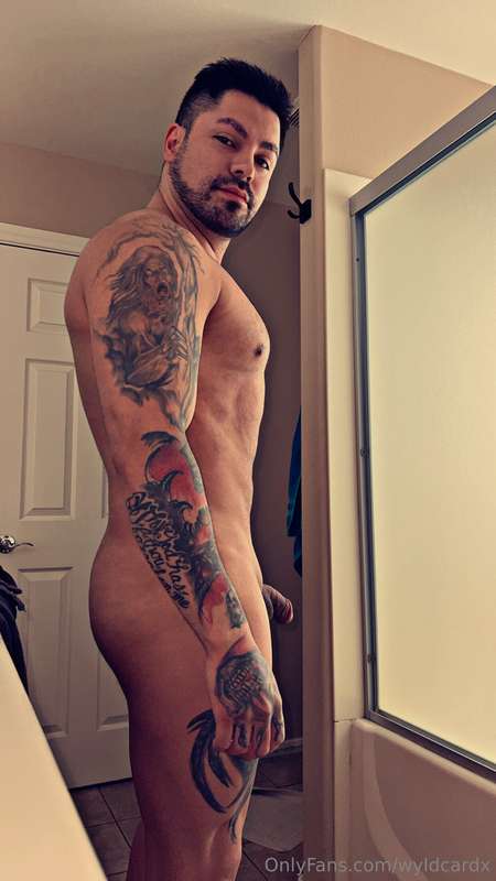 Fresh out of bed this morning before my shower🚿🧼Hard body, s..