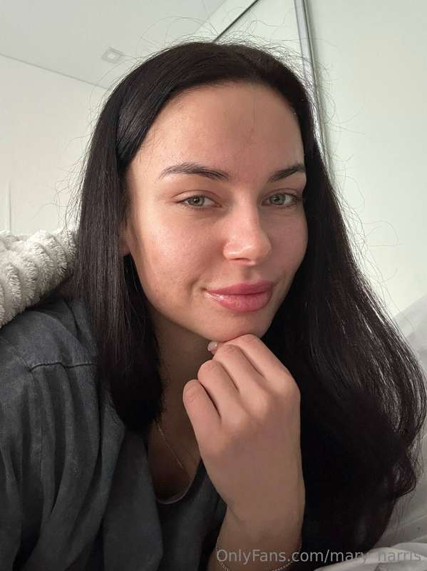 I woke up today in a wonderful mood 🤗😝