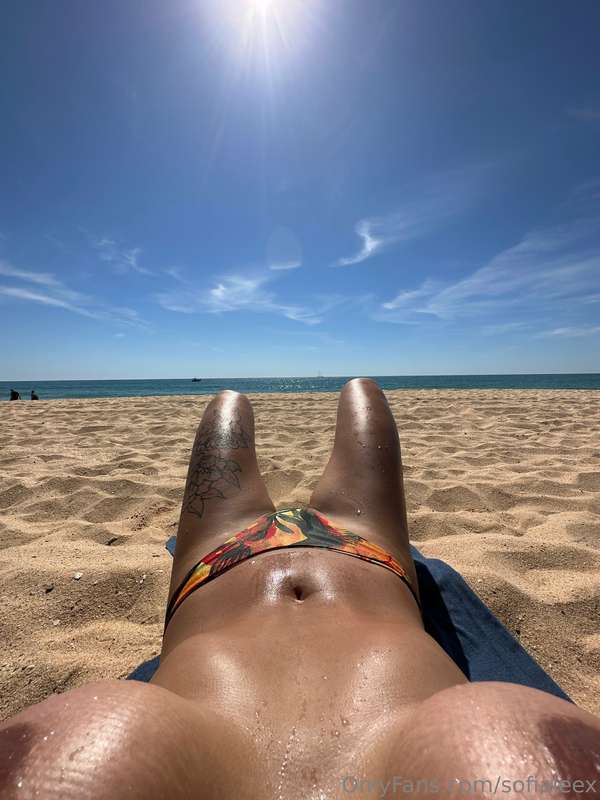 Beach day anyone? 🏖️