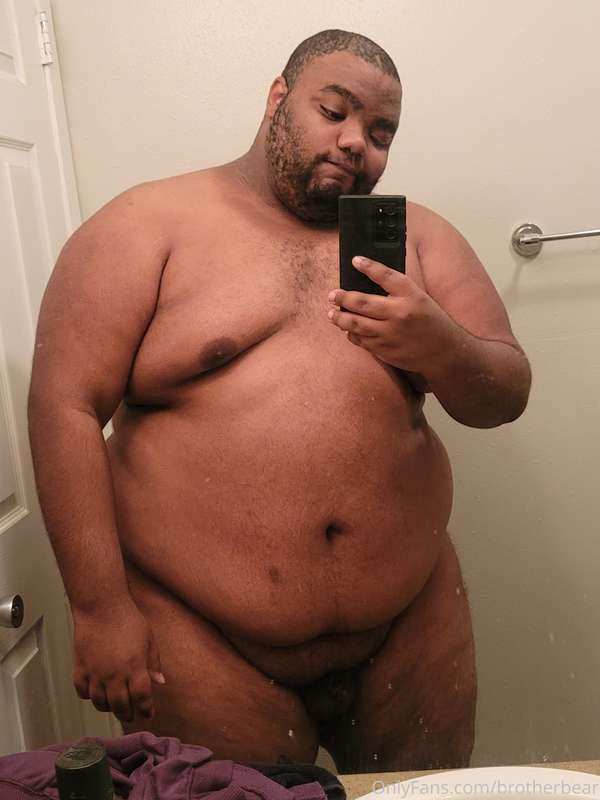 Some pics after I had shower. Hope you like them. 😘