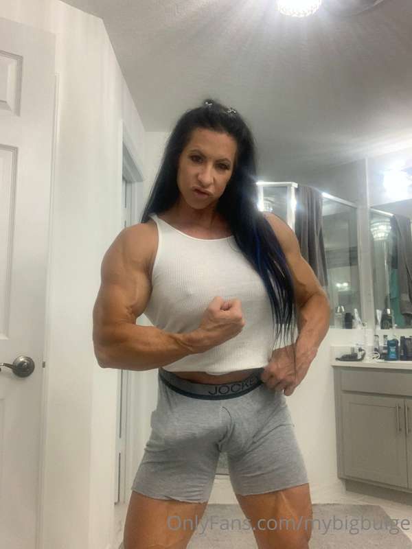 mybigbulge image #0