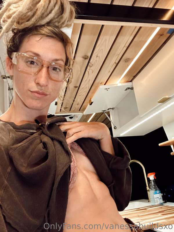 vanessabuildsxo