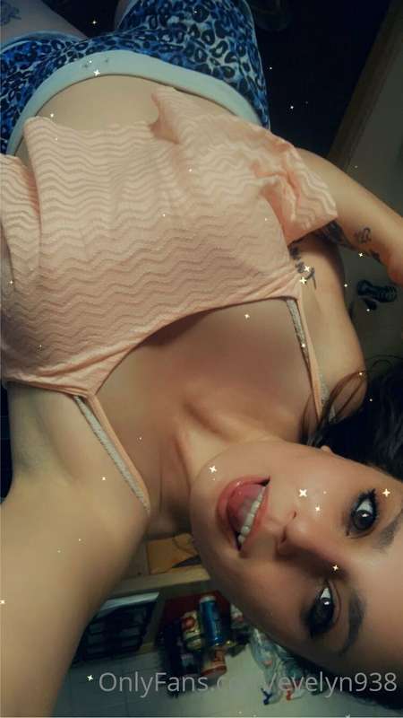 Hello bad boys 💋💋🔥 Send me a message for play 😈 @evelyn938