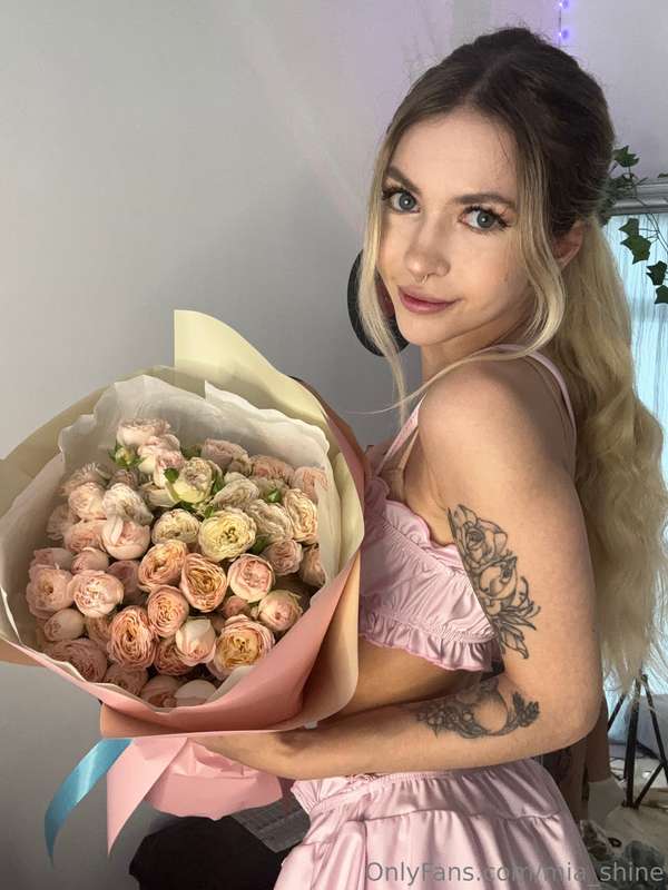 mia_shine