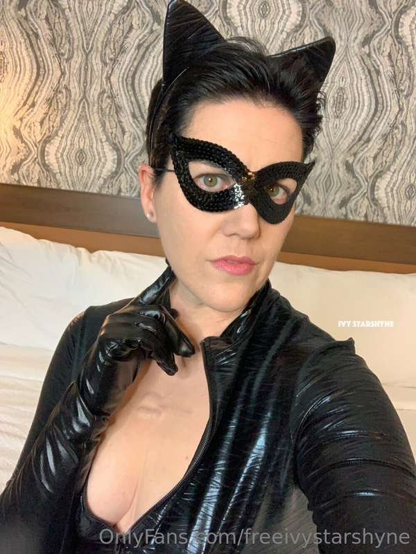 Want to see Catwoman masturbate today? Well, join us on the ..