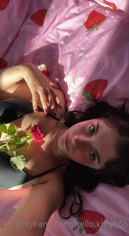 hello.kitty666 image #10
