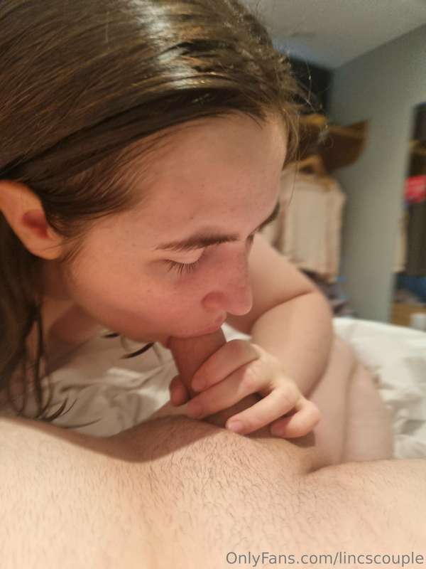 I love sucking cock 😋