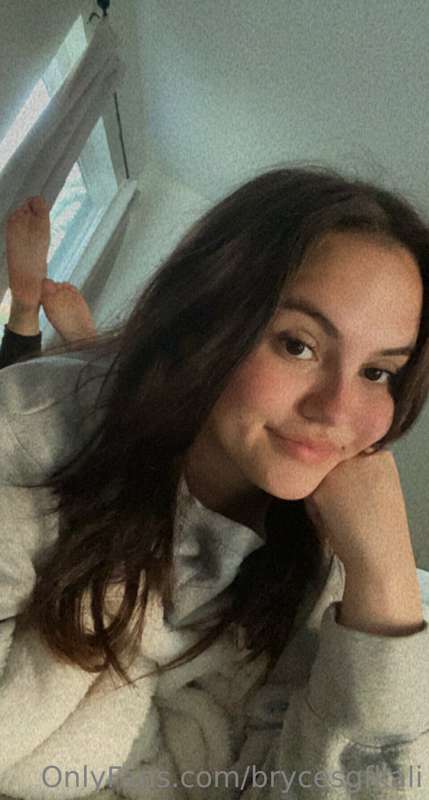 got a new haircut💇🏻‍♀️ what do you guys think of it? i haven..