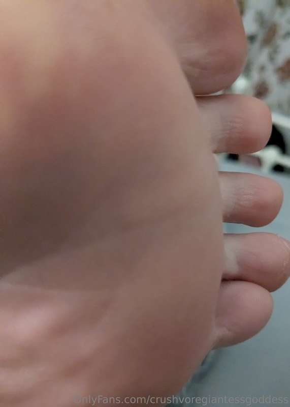 crushvoregiantessgoddess