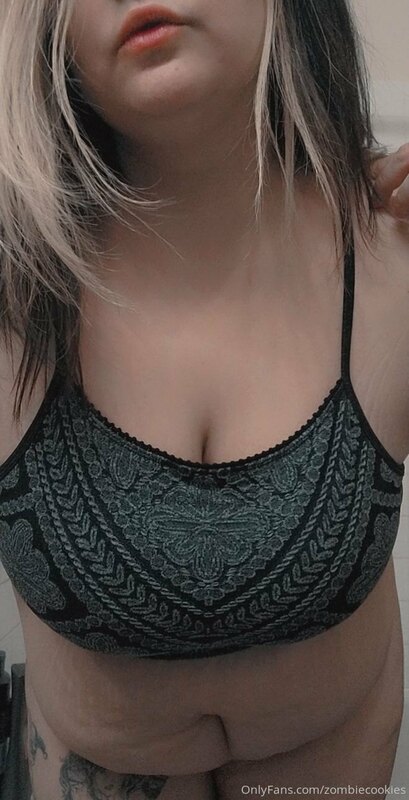 Like my new undies and bralette? ?