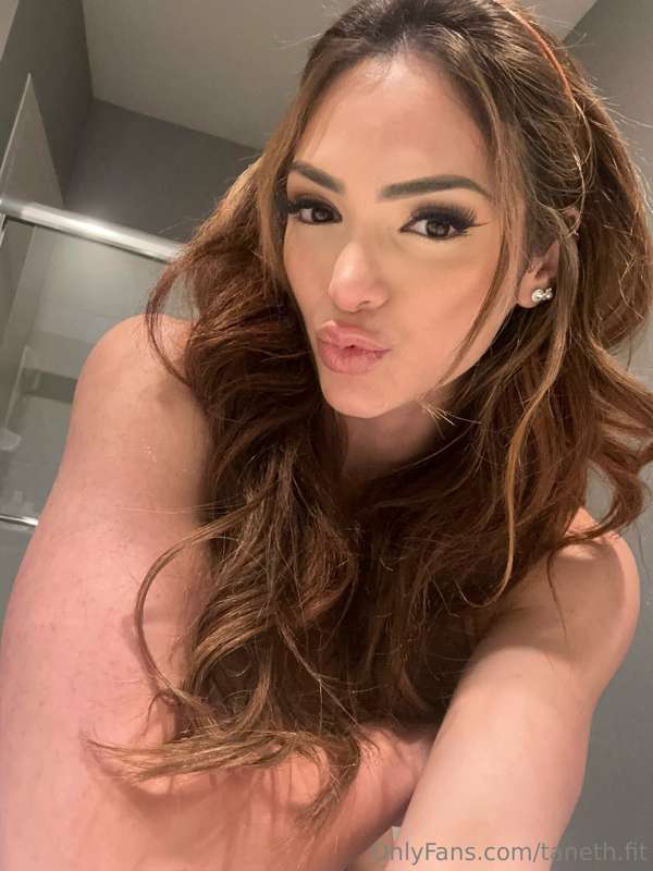 This is as much as you get to see for now baby... 🤭💞🔞

☀️ *H..