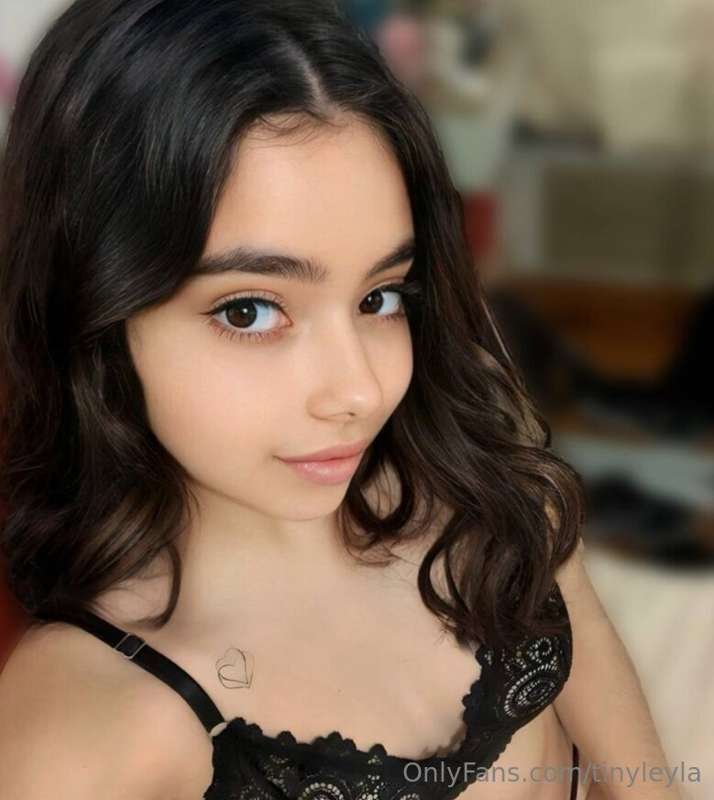 😇@ailusweet 18 YO CUTIE😍 GIRL OF YOUR DREAM❤️ 
 SLIP YOUR TO..