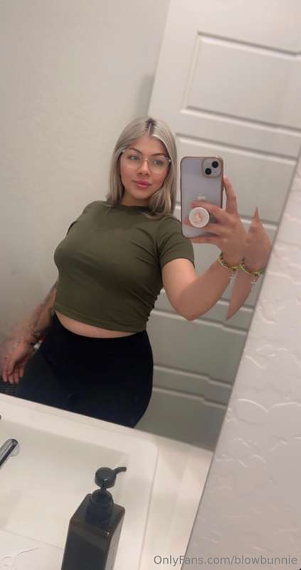 Happy Friday Babes 😘