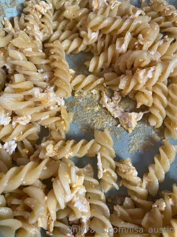 One of my fav things to do for breakfast when i have pasta l..